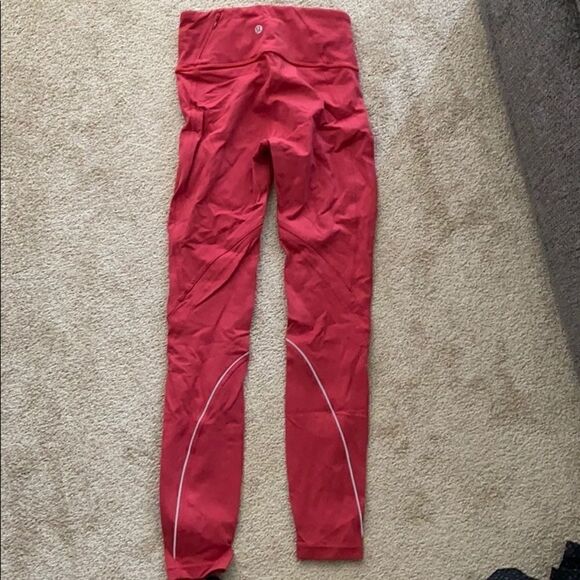 Lululemon Run right size 2 red - Picture 2 of 4